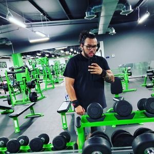 Meet your Posher, Dominic